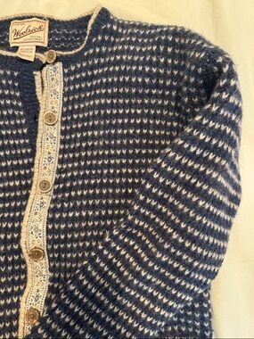 Woolrich Navy and Cream Textured Button Cardigan